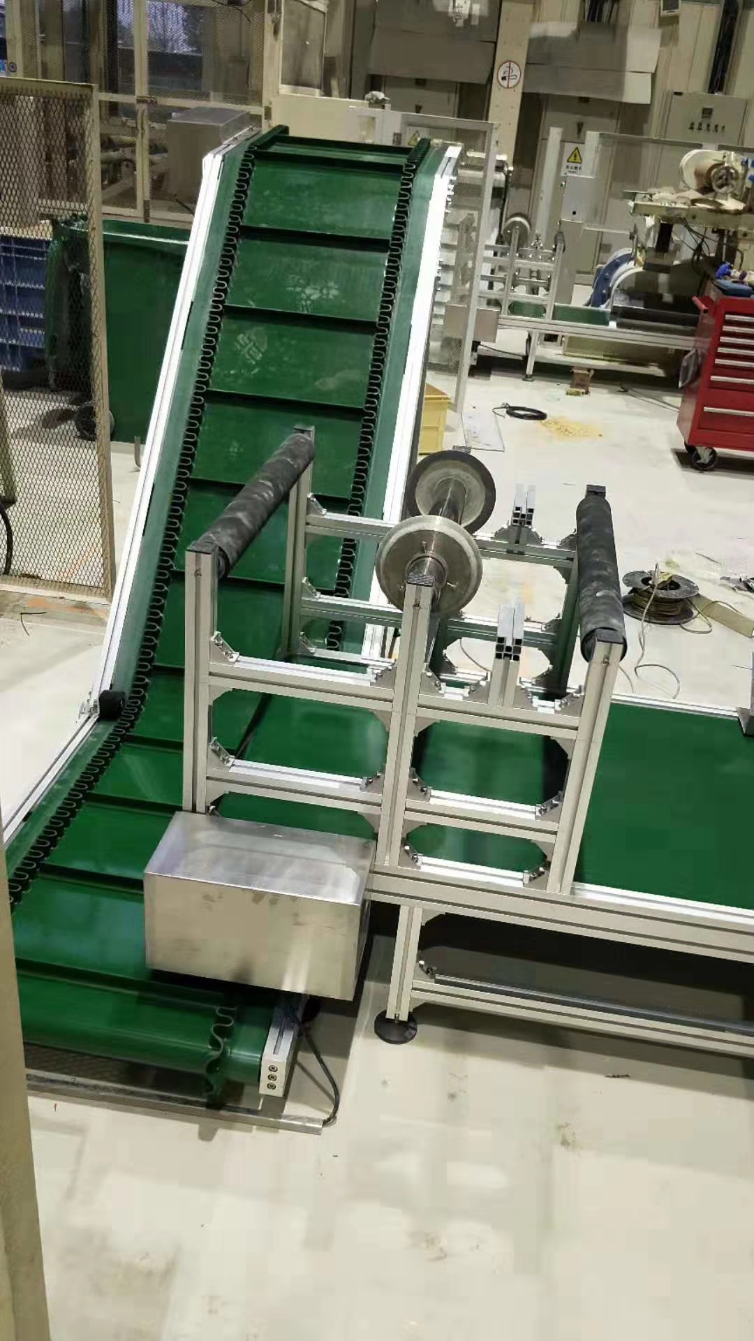 擋板江蘇皮帶輸送機.jpg
